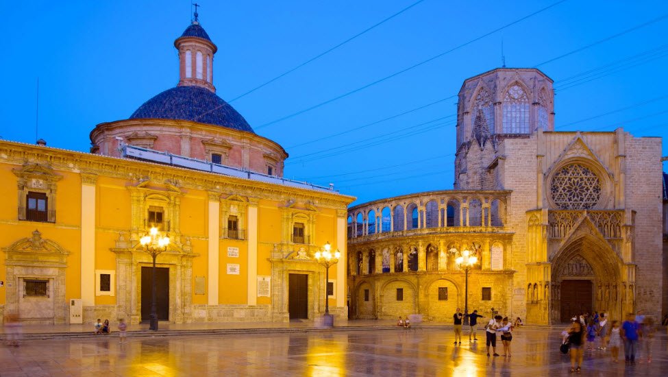 Basilica de la Virgen de los Desamparados